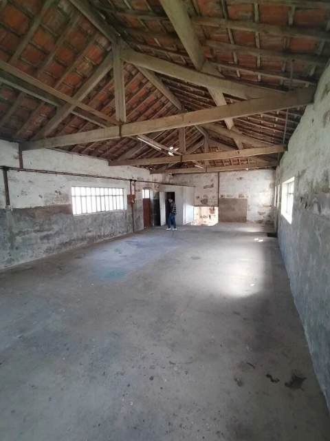 Armazém para Venda em Coronado (São Romão e São Mamede)