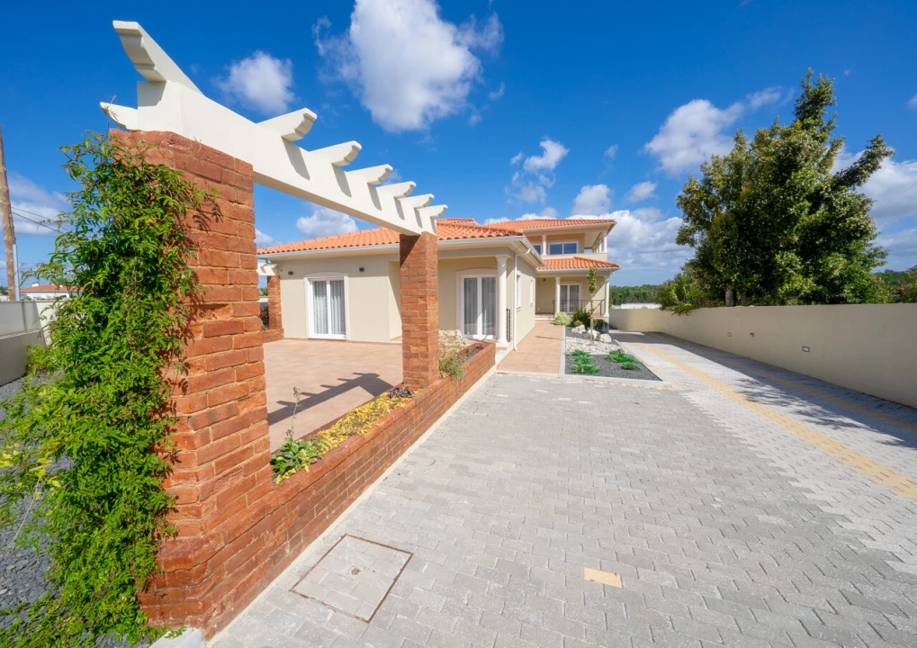 Moradia T4 para Venda em Marinha Grande Foto 36