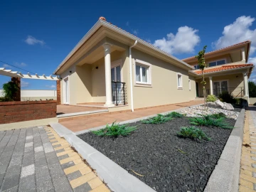 Moradia T4 para Venda em Marinha Grande