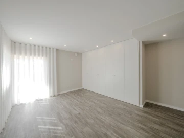 Moradia T4 para Venda em Marinha Grande