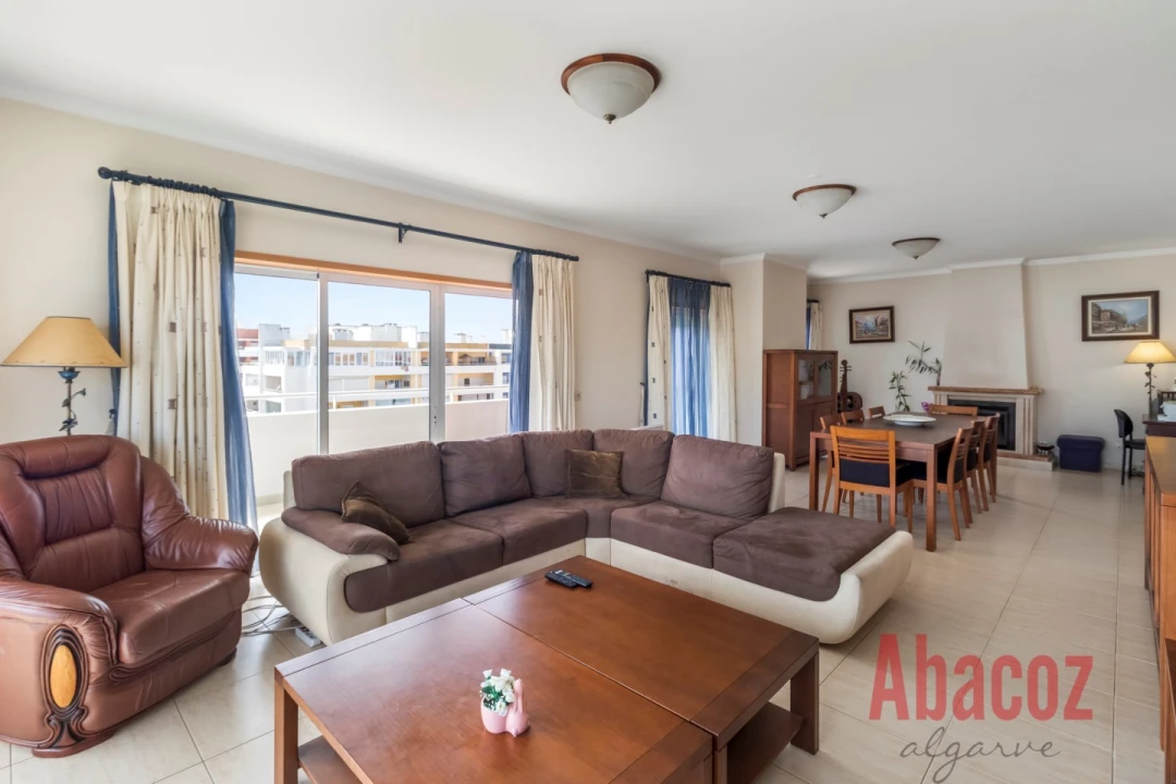 Apartamento T4 para Venda em Portimão Foto 1