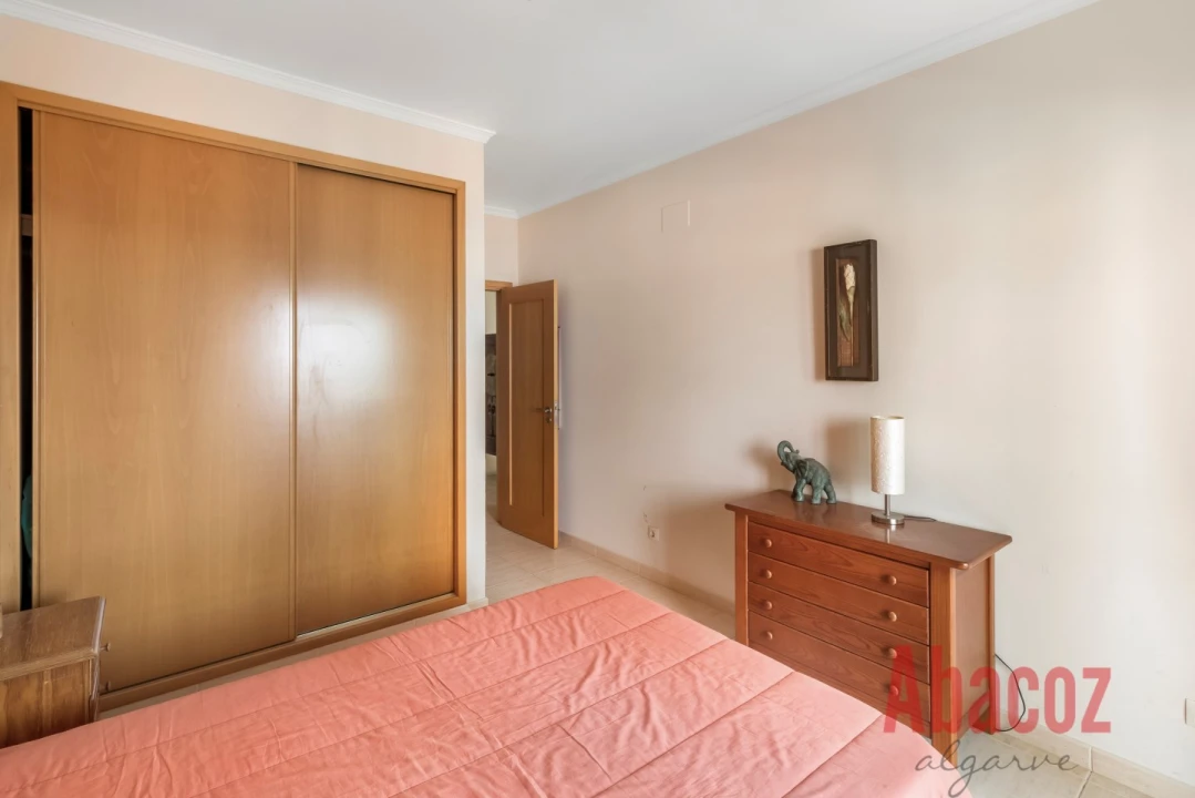 Apartamento T4 para Venda em Portimão Foto 14