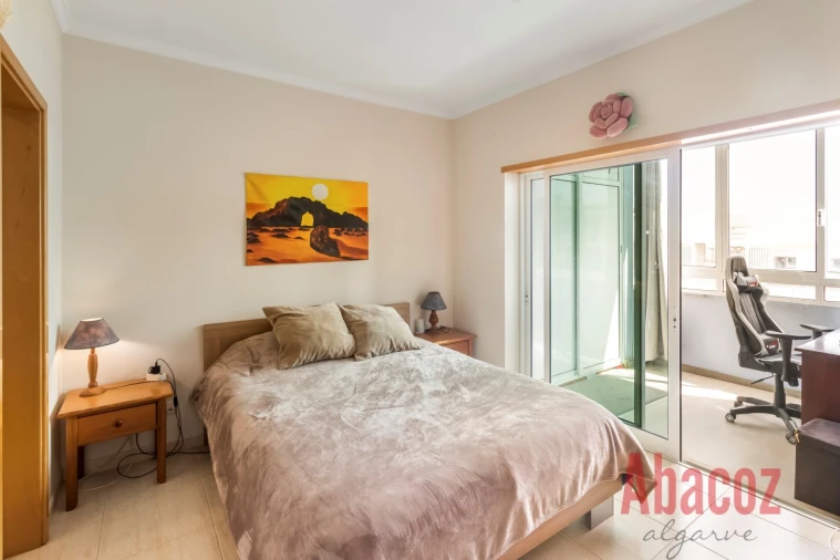 Apartamento T4 para Venda em Portimão Foto 11