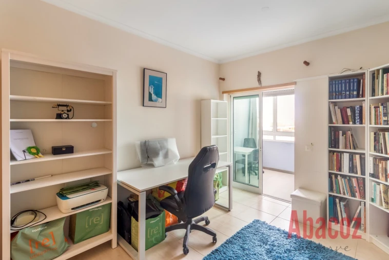 Apartamento T4 para Venda em Portimão Foto 15