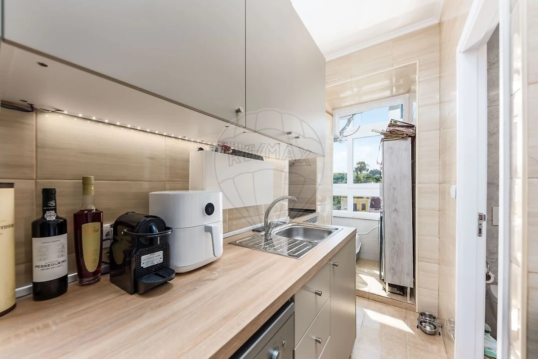 Apartamento T2 para Venda em Penha de França Foto 6