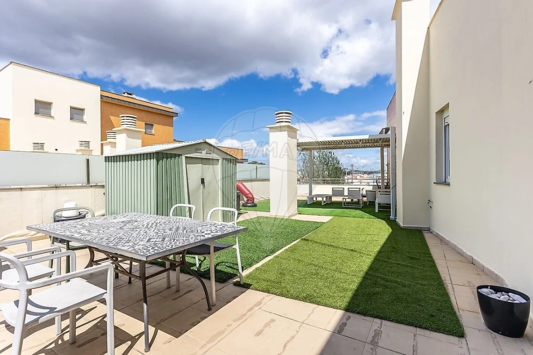 Apartamento T2 para Venda em Alvalade Foto 7