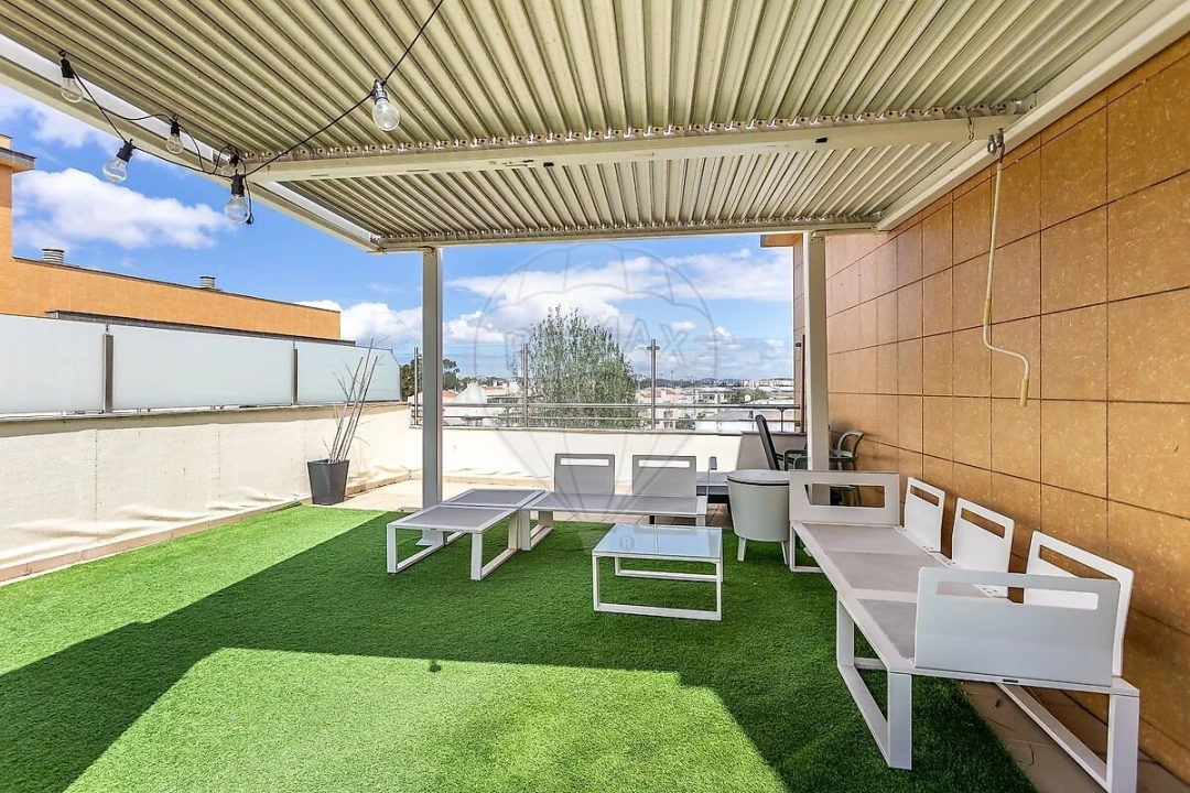 Apartamento T2 para Venda em Alvalade Foto 1
