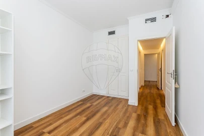 Apartamento T2 para Venda em Alvalade