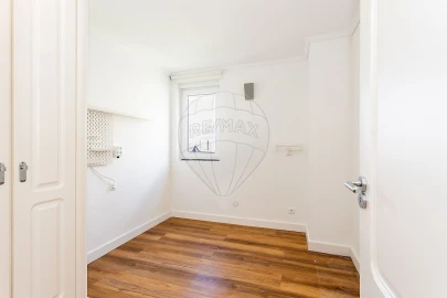 Apartamento T2 para Venda em Alvalade