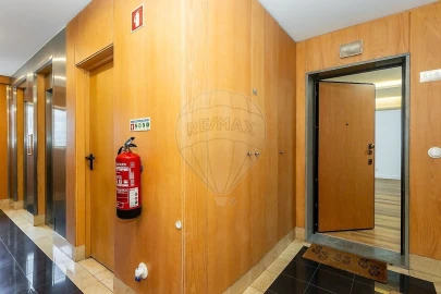 Apartamento T2 para Venda em Alvalade