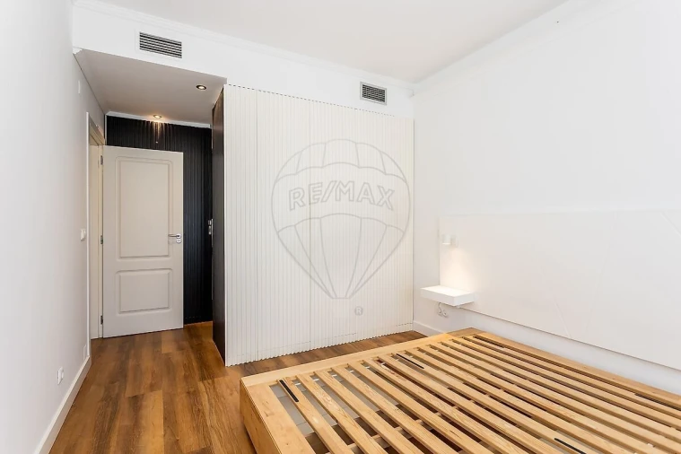 Apartamento T2 para Venda em Alvalade Foto 19