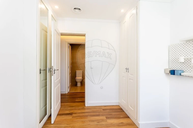 Apartamento T2 para Venda em Alvalade Foto 14