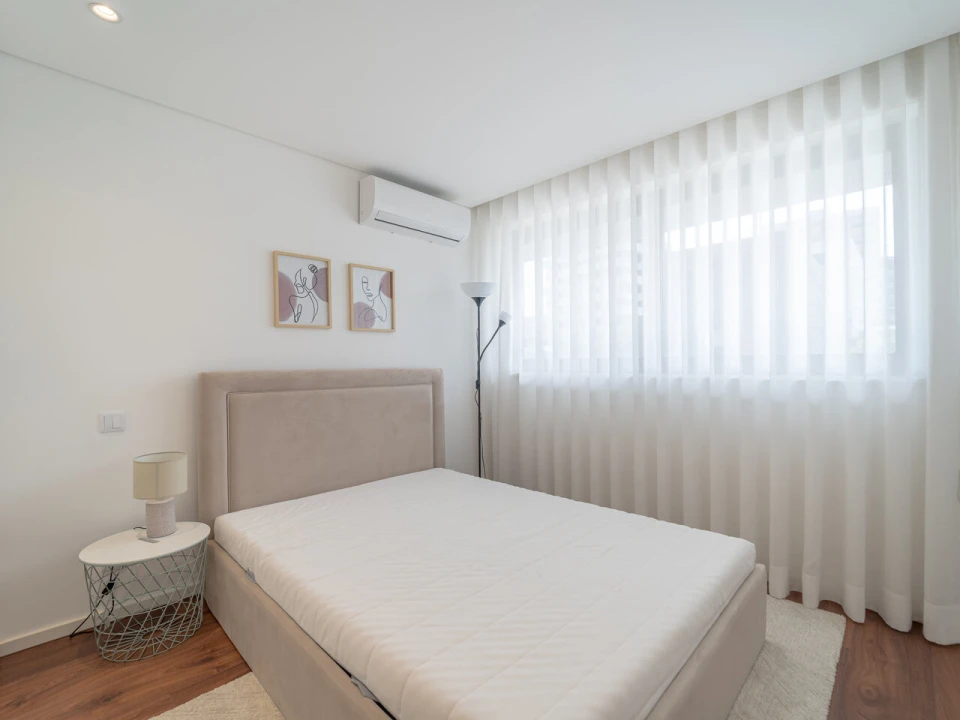 Apartamento T2 para Venda em Mafamude e Vilar do Paraíso Foto 27