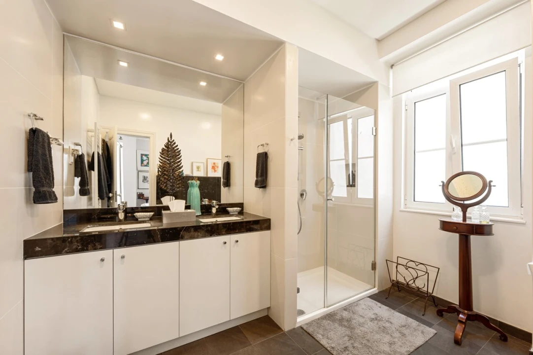 Apartamento T5 para Venda em Arroios Foto 28