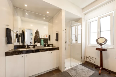 Apartamento T5 para Venda em Arroios