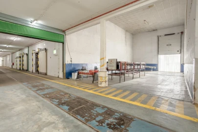 Armazém para Venda em Chamusca e Pinheiro Grande