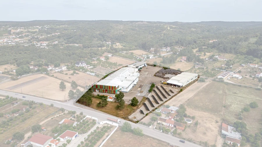 Armazém para Venda em Chamusca e Pinheiro Grande Foto 2