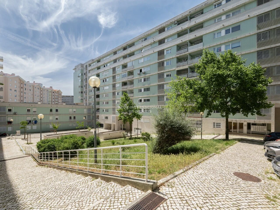 Apartamento T2 para Venda em Santa Clara Foto 1