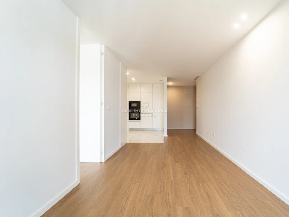 Apartamento T1 para Venda em Cidade da Maia Foto 18