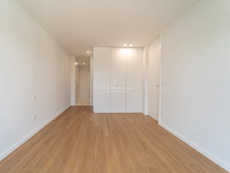 Apartamento T1 para Venda em Cidade da Maia Foto 8