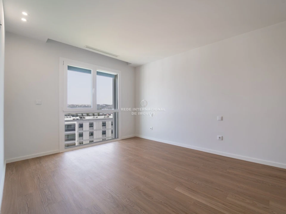 Apartamento T1 para Venda em Cidade da Maia Foto 7