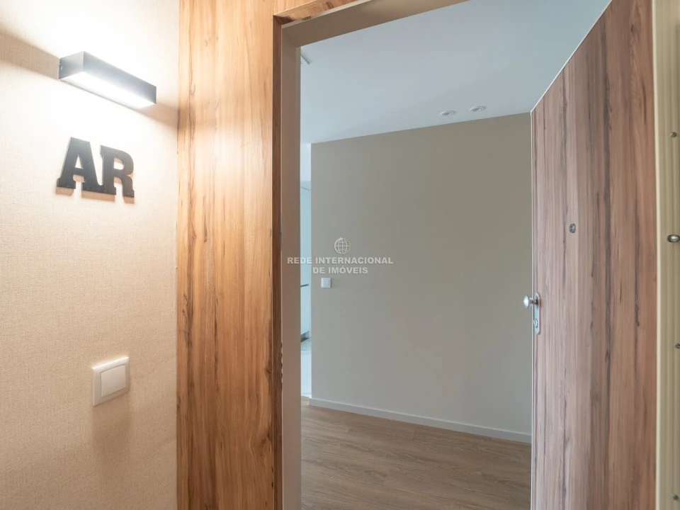 Apartamento T1 para Venda em Cidade da Maia Foto 36