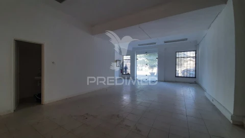 Loja para Arrendamento em União das Freguesias de Setúbal