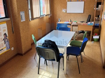 Escritório para Arrendamento em Santo Antonio dos Olivais