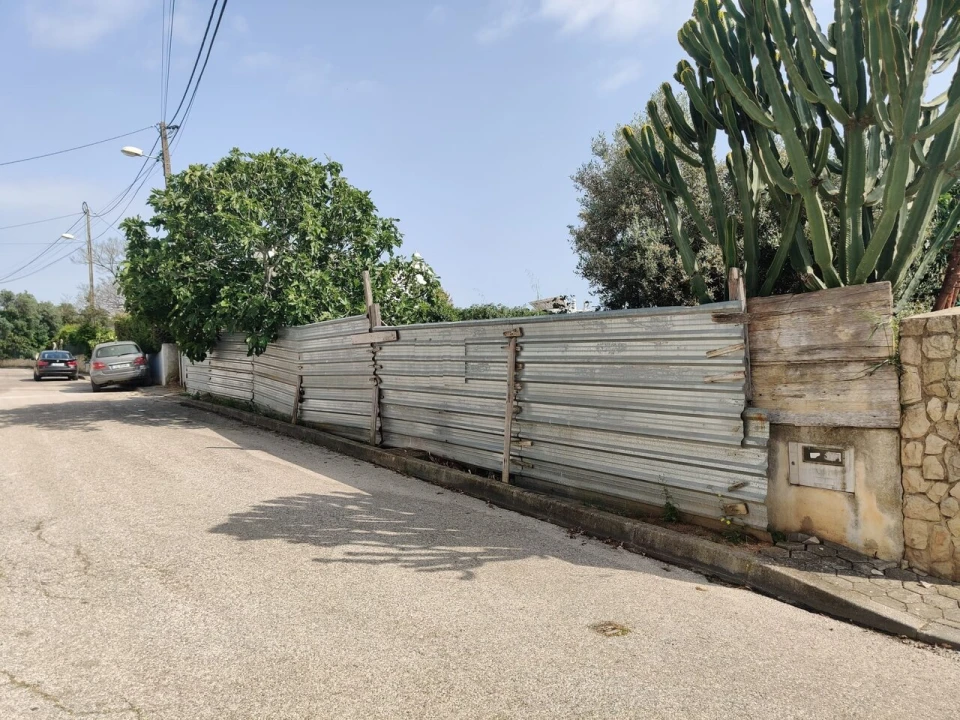 Terreno para Venda em Estômbar e Parchal Foto 1