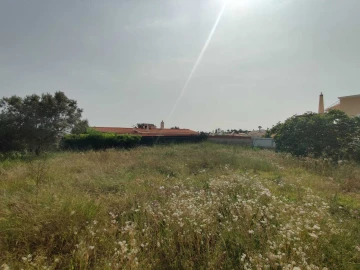 Terreno para Venda em Estômbar e Parchal