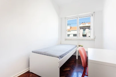 Quarto para Arrendamento em Arroios
