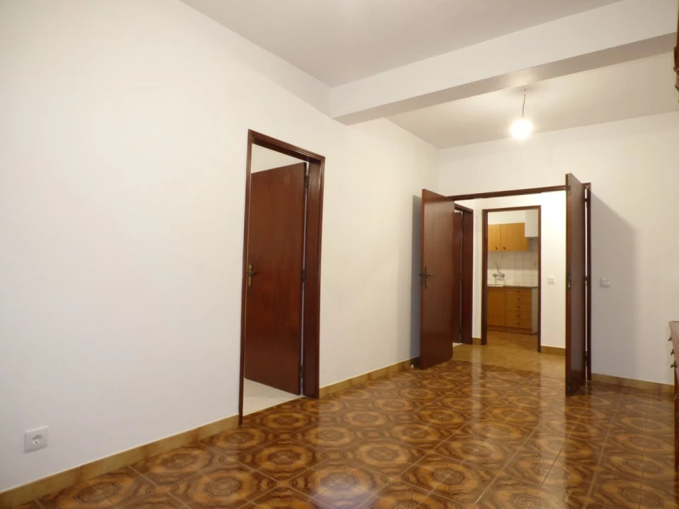 Apartamento T4 para Venda em São Bartolomeu de Messines Foto 5