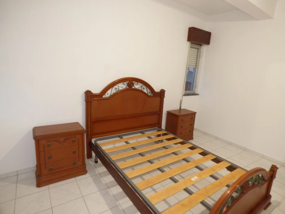 Apartamento T4 para Venda em São Bartolomeu de Messines Foto 10