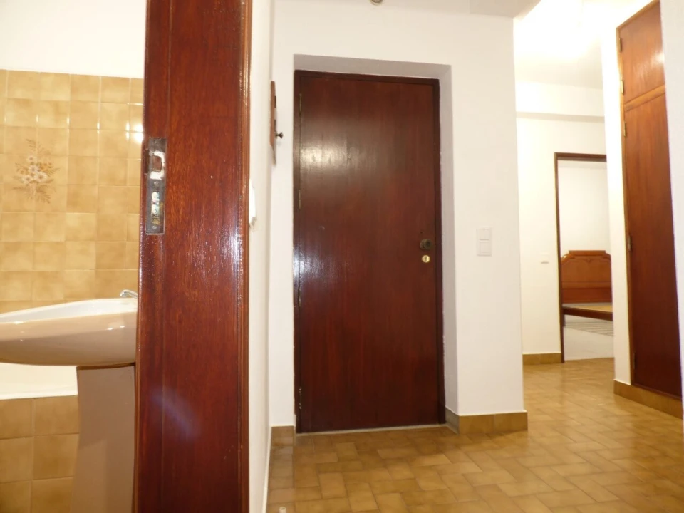 Apartamento T4 para Venda em São Bartolomeu de Messines Foto 7