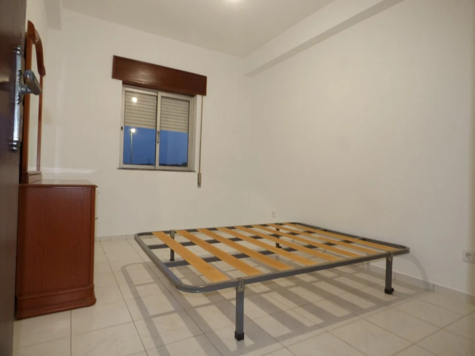 Apartamento T4 para Venda em São Bartolomeu de Messines Foto 14