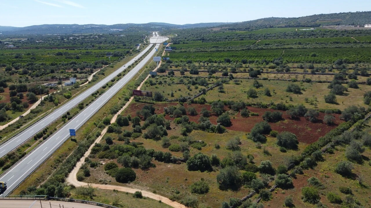 Terreno para Venda em Paderne Foto 2