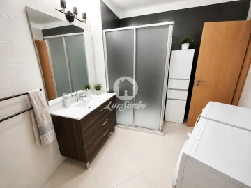 Apartamento T3 para Venda em Repeses e São Salvador