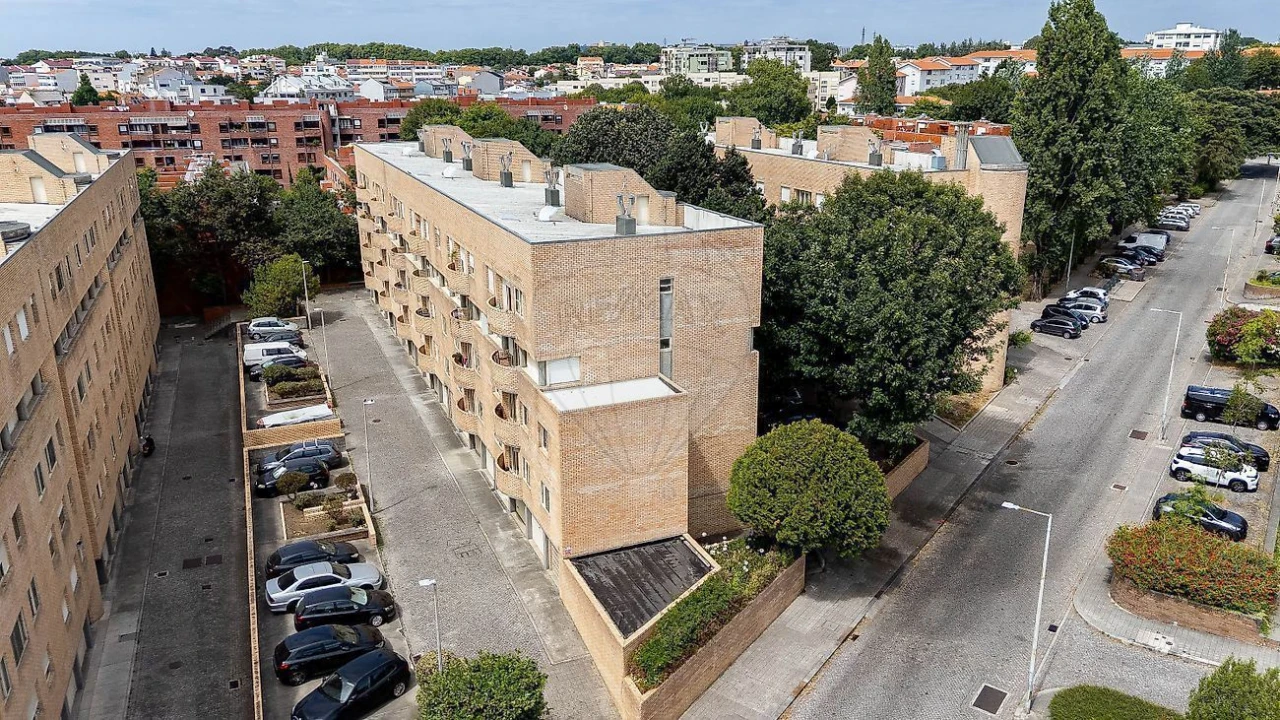 Apartamento T3 para Venda em Aldoar, Foz do Douro e Nevogilde Foto 1