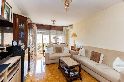 Apartamento T3 para Venda em Aldoar, Foz do Douro e Nevogilde