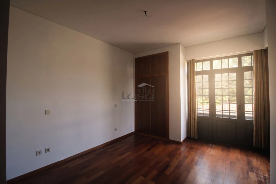 Apartamento T2 para Arrendamento em Arcozelo Foto 10