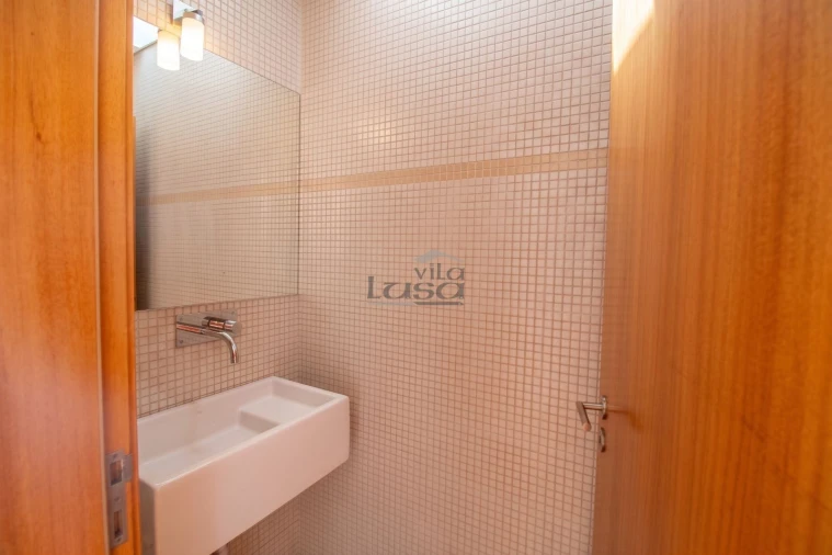 Apartamento T2 para Arrendamento em Arcozelo Foto 6