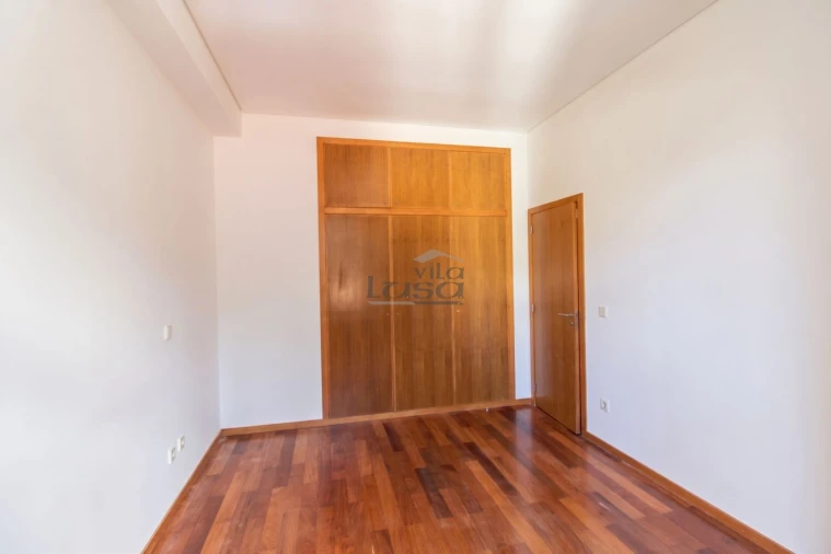 Apartamento T2 para Arrendamento em Arcozelo Foto 9