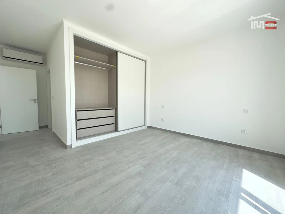 Moradia T5 para Venda em Atalaia e Alto Estanqueiro-Jardia Foto 27