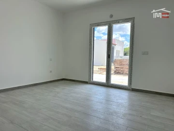 Moradia T5 para Venda em Atalaia e Alto Estanqueiro-Jardia