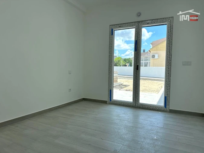 Moradia T5 para Venda em Atalaia e Alto Estanqueiro-Jardia Foto 32