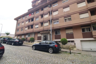 Apartamento T1 para Arrendamento em Paranhos