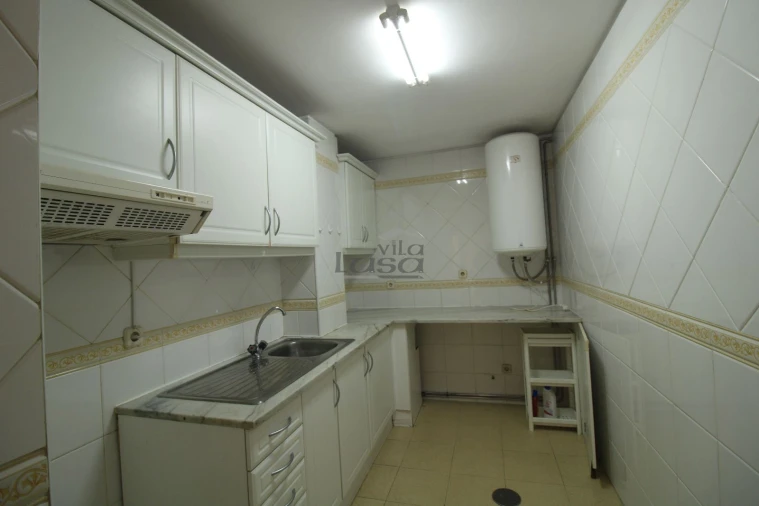 Apartamento T1 para Arrendamento em Paranhos Foto 5
