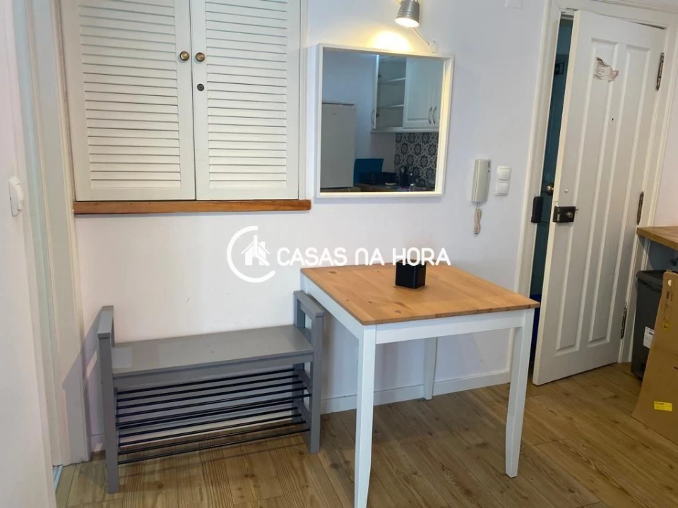 Apartamento T1 para Venda em Santa Maria Maior Foto 3