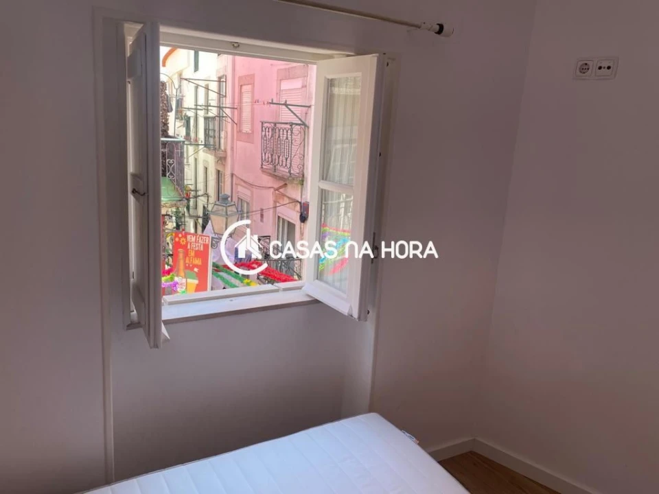 Apartamento T1 para Venda em Santa Maria Maior Foto 12