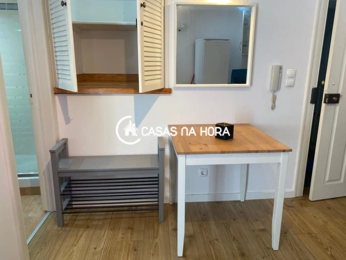 Apartamento T1 para Venda em Santa Maria Maior Foto 4